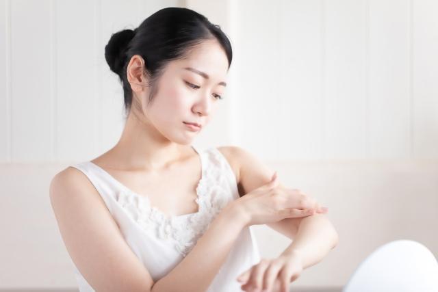 金属アレルギーに悩む30代女性必見！金属の詰め物をセラミックに変えるべき理由【日野市】