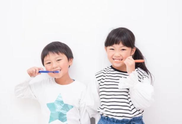 忙しい30代ママ必見！イヤイヤ期の子どもの歯磨きを乗り切るコツ5選【八王子市】